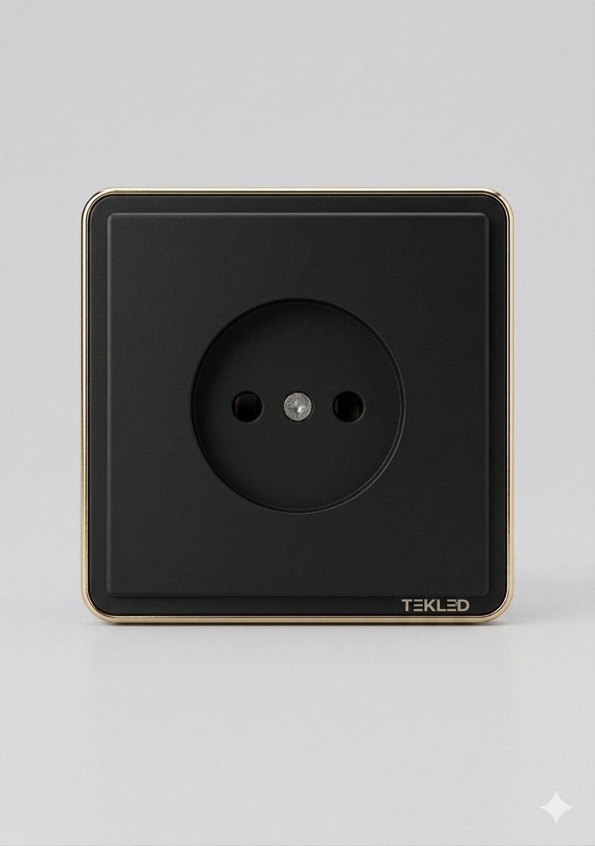 ЧЁРНАЯ РОЗЕТКА TEKLED 1 РАЗЪЁМ